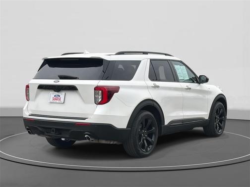 2023 Ford Explorer ST-Line
