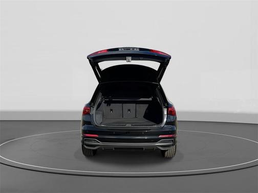 2023 Audi Q3 45 S line Premium