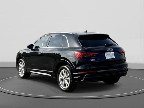 2023 Audi Q3 45 S line Premium