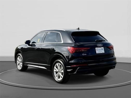 2023 Audi Q3 45 S line Premium