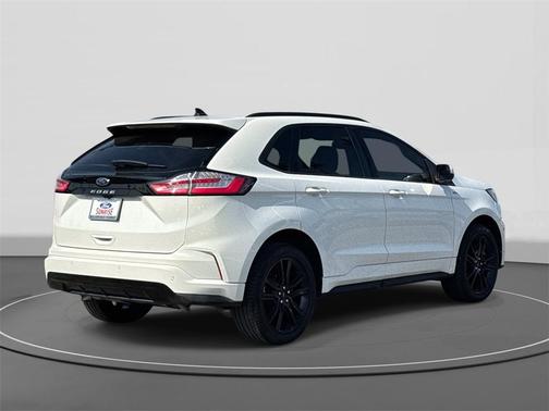 2022 Ford Edge ST Line