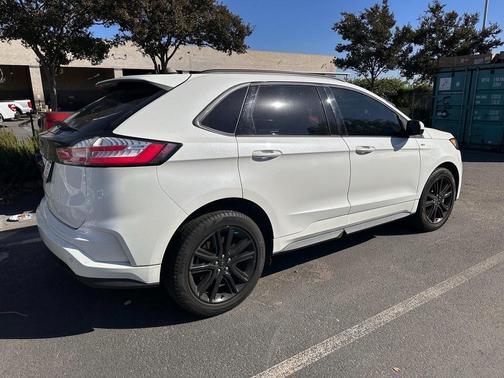 2022 Ford Edge ST Line