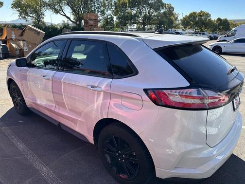 2022 Ford Edge ST Line