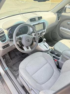 2019 Kia Soul EV Base