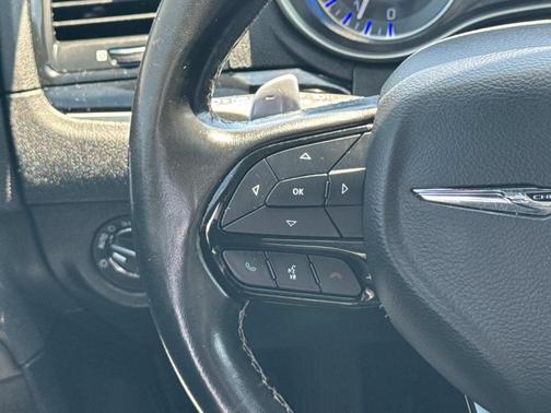 2022 Chrysler 300 S