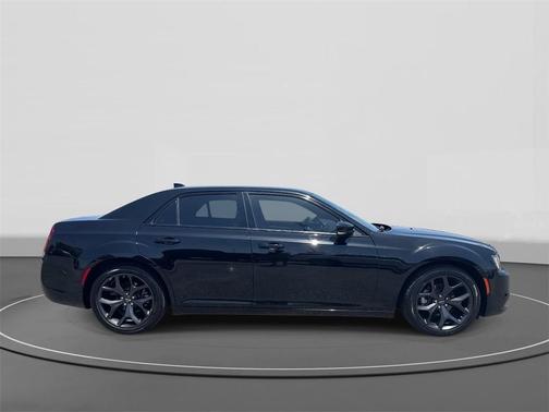 2022 Chrysler 300 S