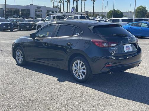 2018 Mazda Mazda3 Sport