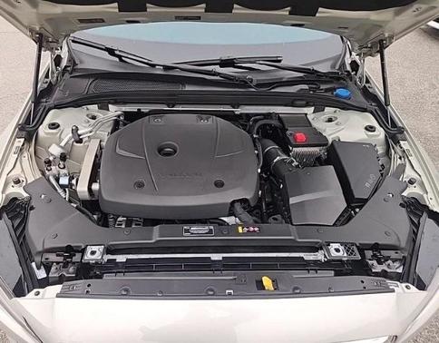 2019 Volvo S60 T5 Momentum