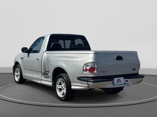 2004 Ford F-150 Heritage SVT Lightning Flareside