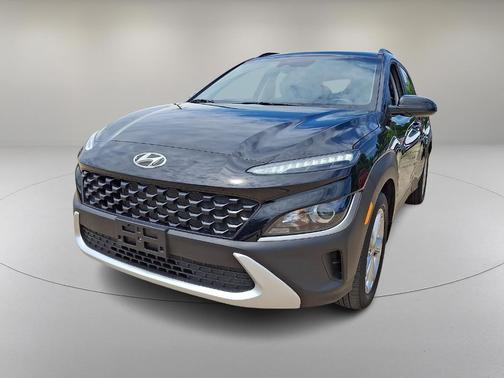 Abyss Black Pearl 2023 Hyundai KONA SEL