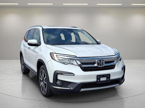 2022 Honda Pilot Touring 7-Passenger