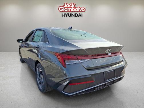 2025 Hyundai ELANTRA HEV Limited