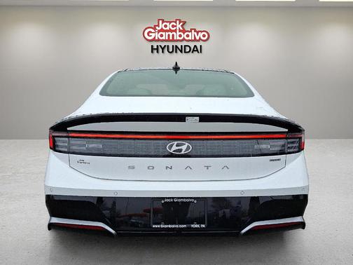 2025 Hyundai SONATA Hybrid Limited