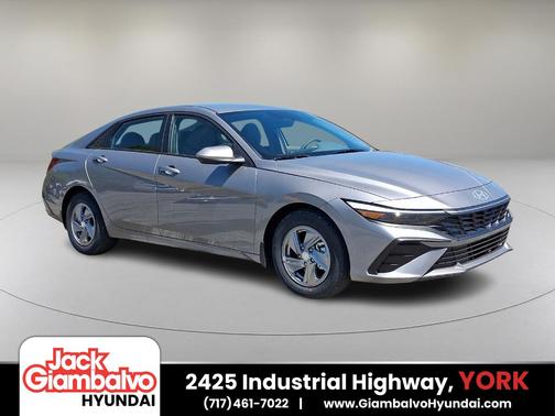2025 Hyundai ELANTRA SE