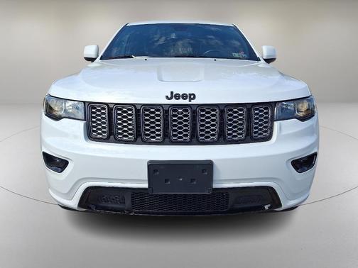 2022 Jeep Grand Cherokee WK Laredo