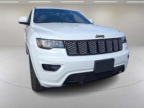 2022 Jeep Grand Cherokee WK Laredo