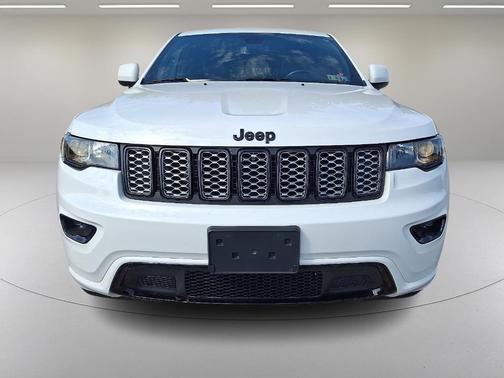 2022 Jeep Grand Cherokee WK Laredo