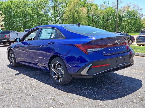 2025 Hyundai ELANTRA HEV SEL Sport