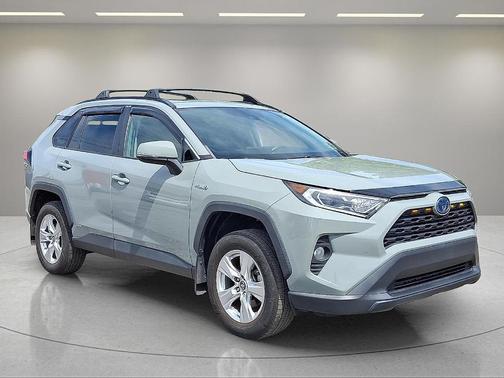 2019 Toyota RAV4 Hybrid XLE