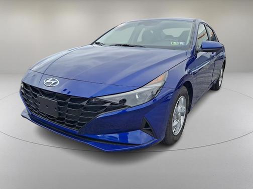 2023 Hyundai ELANTRA SE
