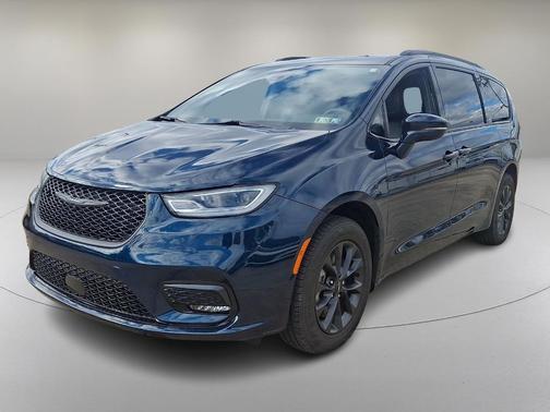 2022 Chrysler Pacifica Touring-L