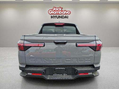 2025 Hyundai SANTA CRUZ SEL Activity