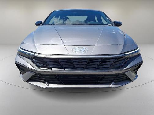2025 Hyundai ELANTRA HEV SEL Sport
