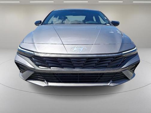2025 Hyundai ELANTRA HEV SEL Sport