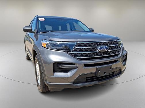 Carbonized Gray Metallic 2022 Ford Explorer XLT