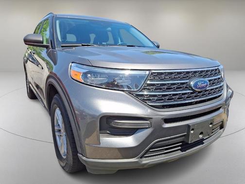 Carbonized Gray Metallic 2022 Ford Explorer XLT