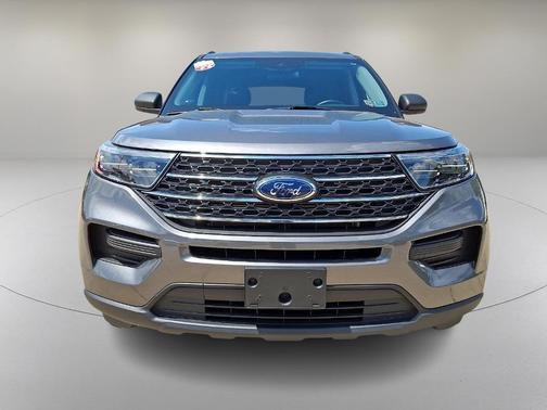 Carbonized Gray Metallic 2022 Ford Explorer XLT