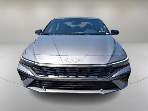2025 Hyundai ELANTRA HEV SEL Sport