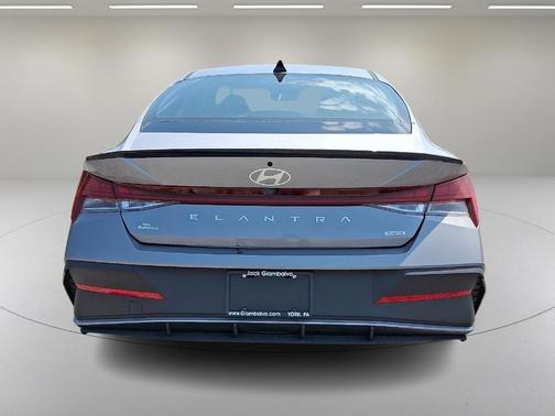 2025 Hyundai ELANTRA HEV SEL Sport