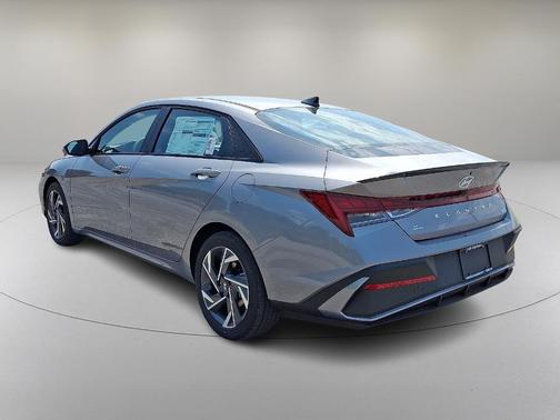 2025 Hyundai ELANTRA HEV SEL Sport