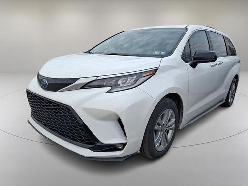2023 Toyota Sienna XSE