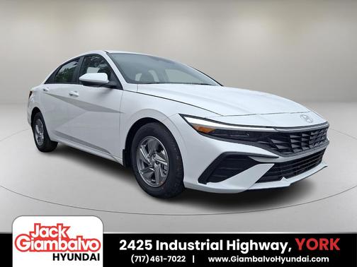 2025 Hyundai ELANTRA SE