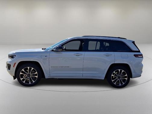 2022 Jeep Grand Cherokee 4xe Overland