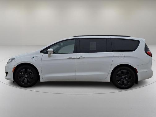 2019 Chrysler Pacifica Hybrid Limited