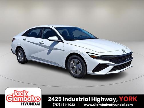 2025 Hyundai ELANTRA SE