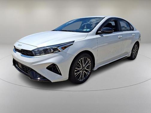 Snow White Pearl 2022 Kia Forte GT-Line