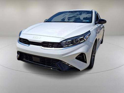 Snow White Pearl 2022 Kia Forte GT-Line