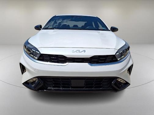 Snow White Pearl 2022 Kia Forte GT-Line