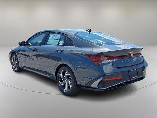 2025 Hyundai ELANTRA HEV Limited