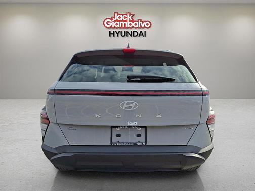 2025 Hyundai KONA SEL Convenience