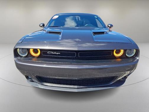 2015 Dodge Challenger SXT Plus