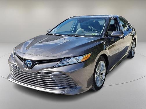 2019 Toyota Camry Hybrid XLE