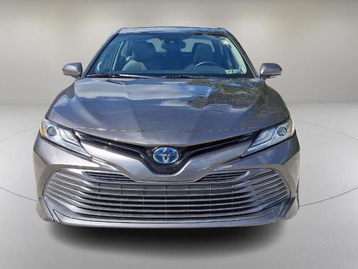 2019 Toyota Camry Hybrid XLE
