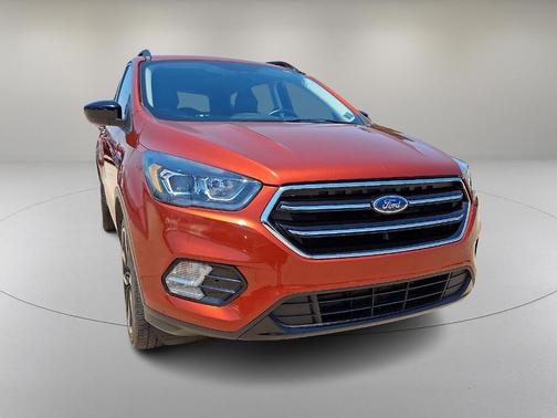 Sedona Orange Metallic 2019 Ford Escape SE