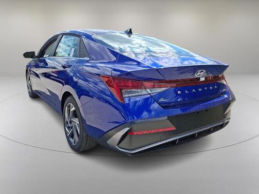 2025 Hyundai ELANTRA HEV Limited