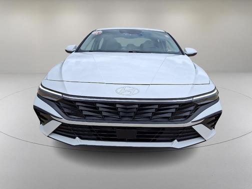 White 2025 Hyundai ELANTRA Limited